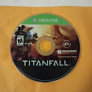 Titanfall for Xbox One by Respawn Entertainment - Black Disc